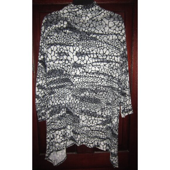 Ruby Rd. Woman Sz 2X Stretch Knit Tunic Top Shirt Blouse Lagenlook Animal Print - Picture 2 of 3